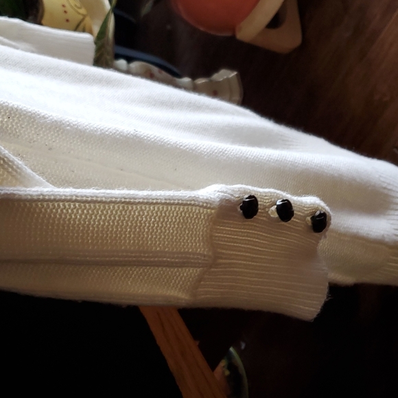 Charlotte Russe Medium Top - Picture 3 of 4